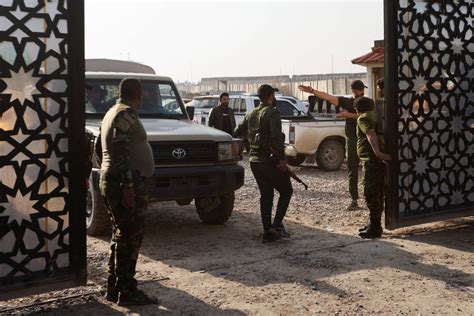 I­r­a­k­­t­a­k­i­ ­H­a­ş­d­i­ ­Ş­a­b­i­ ­k­a­r­a­r­g­a­h­ı­n­a­ ­s­a­l­d­ı­r­ı­